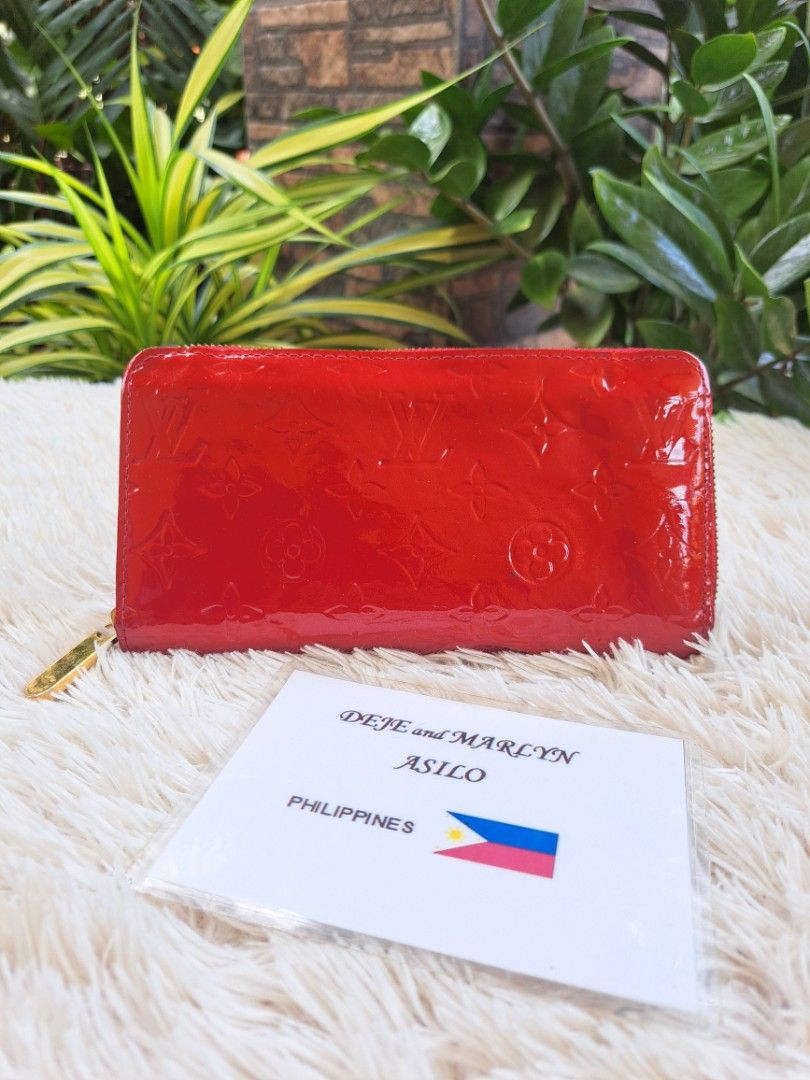 Louis Vuitton Red Vernis Round Zippy Long Wallet (Category: Luxury Bags & Wallets) located in Tagum. Submitted by luxestreetbags (Listing ID 1461131025, Image 1). Description: Promise ganda pa nito 😊🤩 💠💠💠 Authentic/Original 💠💠💠 Louis Vuitton Red Vernis Zippy Round Long Wallet, Pre-owned‼️‼️👜👜 Inclusions: ✅️ Generic Dustbag ✅️ COA (to be provided) ✅️️ Paypal fee/deduction ➕️ shipping fee depends on the country through DHL. Tariff is excl