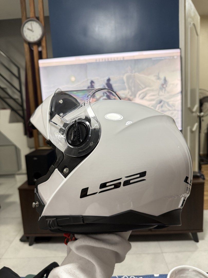 LS2 Strobe Helmet Modular🏍️ (Category: Helmets and other Riding Gears) located in Paranaque City. Submitted by ica.hbrn (Listing ID 1461280692, Image 3). Description: FOR SALE: LS2 Strobe Helmet 🏍️ Brand: LS2 Model: Strobe Size: Medium (57–58 cm) Certification: ECE R22-05 Weight: 1550 ± 50 g Condition: Good condition, see photos Color: White .