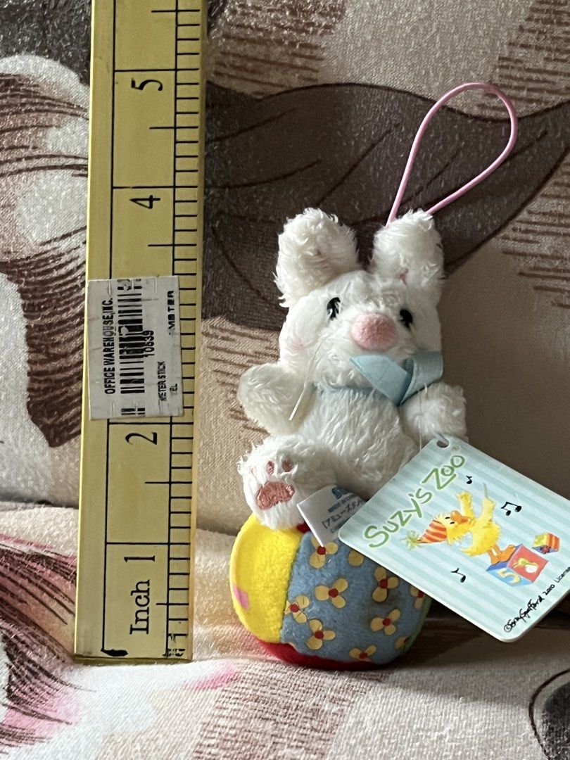 Lulla in ball bag charm (Category: Luxury Accessories) located in Paranaque City. Submitted by bonsaiart (Listing ID 1461221716, Image 2). Description: Brandnew 350(fixed) +sf Payment via GCASH or paymaya No to meetup No to cop / cod Shipping via j&t only.