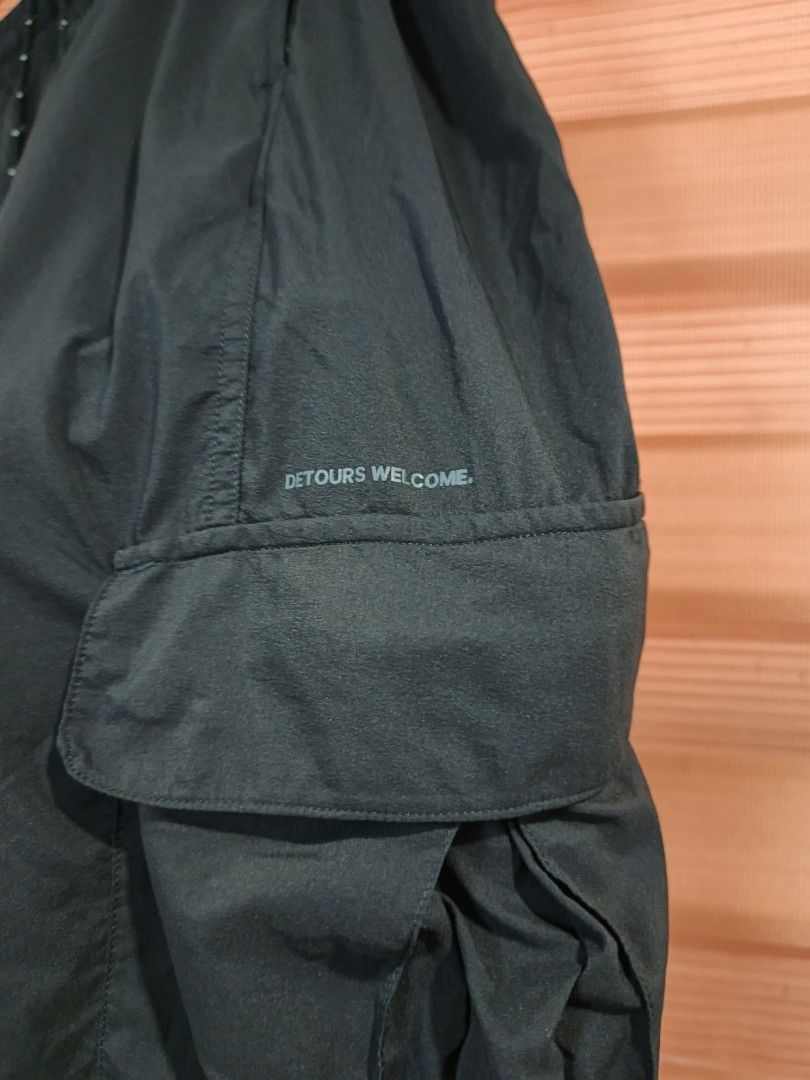 Lululemon Lightweight Cargo Hiking Pants (Category: Activewear) located in Cabuyao City. Submitted by dthrifts (Listing ID 1461289442, Image 3). Description: 30-34 W 38 L Authentic Waterproof Brand New Condition.