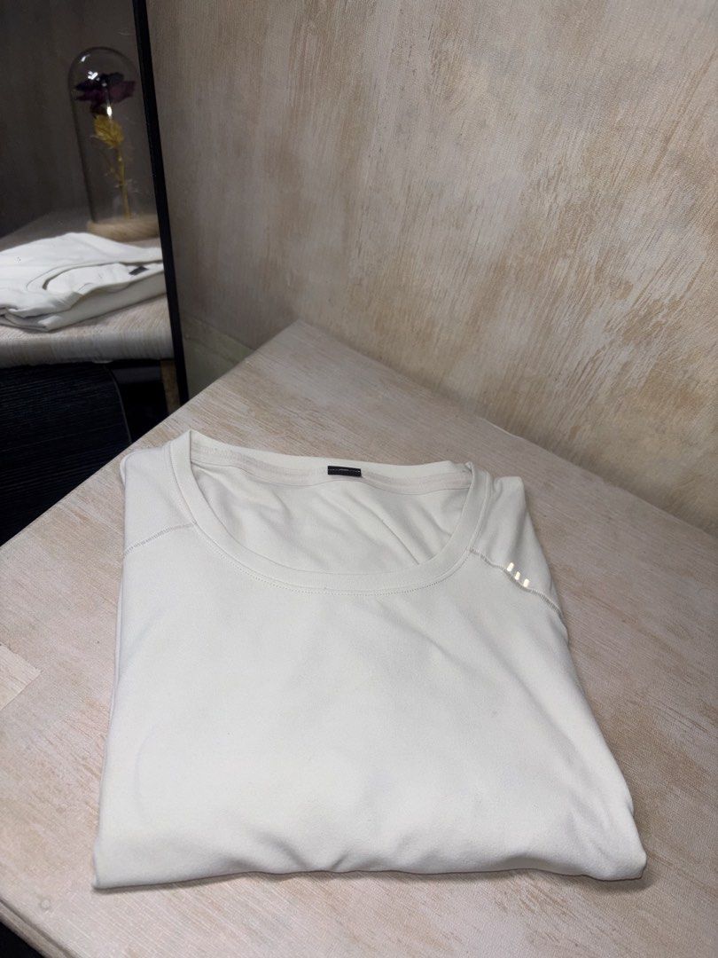 LULULEMON QUIKDRY SHIRT (Category: Tshirts & Polo Shirts ) located in Cabuyao City. Submitted by pormanation-thrift-store (Listing ID 1461239140, Image 2). Description: LULULEMON QUIKDRY SHIRT Condition: EXCELLENT Color rate: 9.5/10 Size: LARGE SLIM FIT/ MEDIUM LOOSEFIT Dimes: 20.5”Wx28”L Issue: NONE❌ Price: 1200.