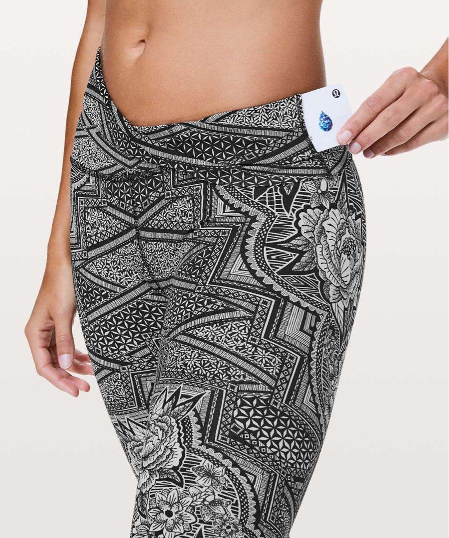 Lululemon Wunder Under Hi-Rise Tight *28” (Category: Activewear) located in Los Banos. Submitted by darlingg01 (Listing ID 1461124610, Image 3). Description: Dot 8.