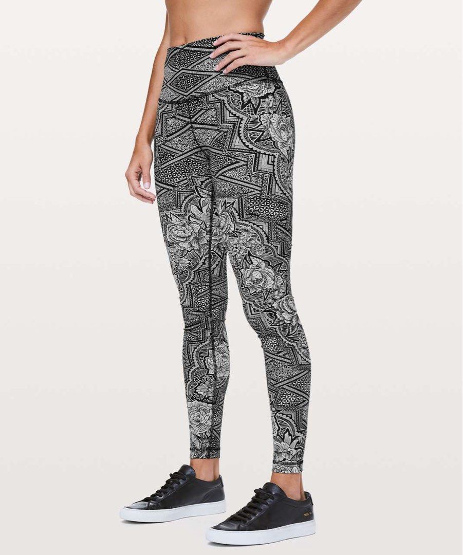Lululemon Wunder Under Hi-Rise Tight *28” (Category: Activewear) located in Los Banos. Submitted by darlingg01 (Listing ID 1461124610, Image 2). Description: Dot 8.