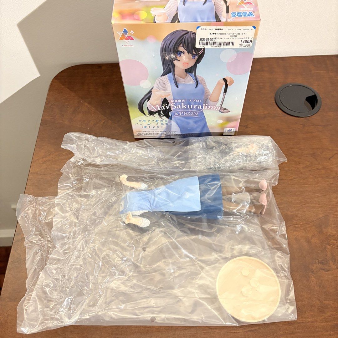 Luminasta Mai Sakurajima Apron Version Figure (Category: Figurines & Statues) located in Makati City. Submitted by chumi.sells (Listing ID 1461213823, Image 2). Description: luminasta mai sakurajima apron version figure - 500 - guaranteed authentic - bought from book-off kobe (aug 2025) - brand new/sealed - only box is opened to check if contents are complete ♡ kindly check pics for condi & inclusions ♡ wysiwyg | x sensi & rude buyers ♡ rfs: decl