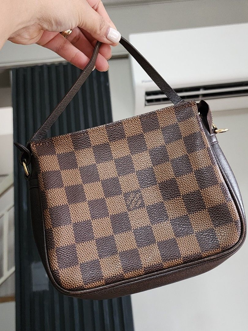 LV Small Bag (Category: Luxury Bags & Wallets) located in Dasmarinas. Submitted by veryjennifer (Listing ID 1461176692, Image 3). Description: Louis Vuitton Damier Ebene with box and paper bag original.