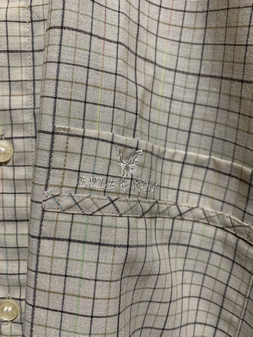 LYLE & SCOTT Beige Checkered Button Down Polo (Category: Tshirts & Polo Shirts ) located in San Pablo. Submitted by candyloved.luxe (Listing ID 1461212890, Image 3). Description: guaranteed authentic like new HQ chest pocket Bust: 44 Waist: 44 Length: 28.