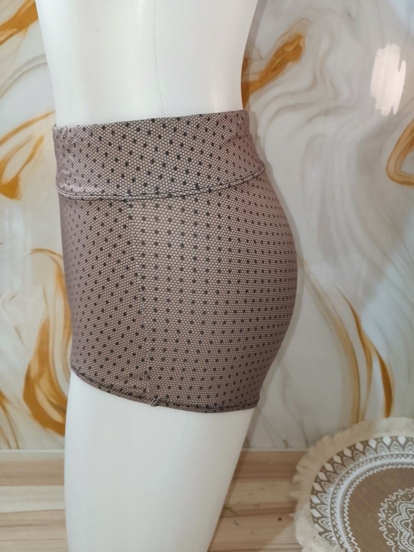 M: Warners All You Need panty Briefs Dot Pattern (Category: Undergarments & Loungewear) located in Manila. Submitted by truecrystal-1407 (Listing ID 1461195828, Image 2). Description: - Warners briefs with a stylish dot pattern. - High-waisted design for a comfortable fit. - Made from a soft blend of cotton and elastane. - Imported directly from Ethiopia. - Ideal everyday underwear..
