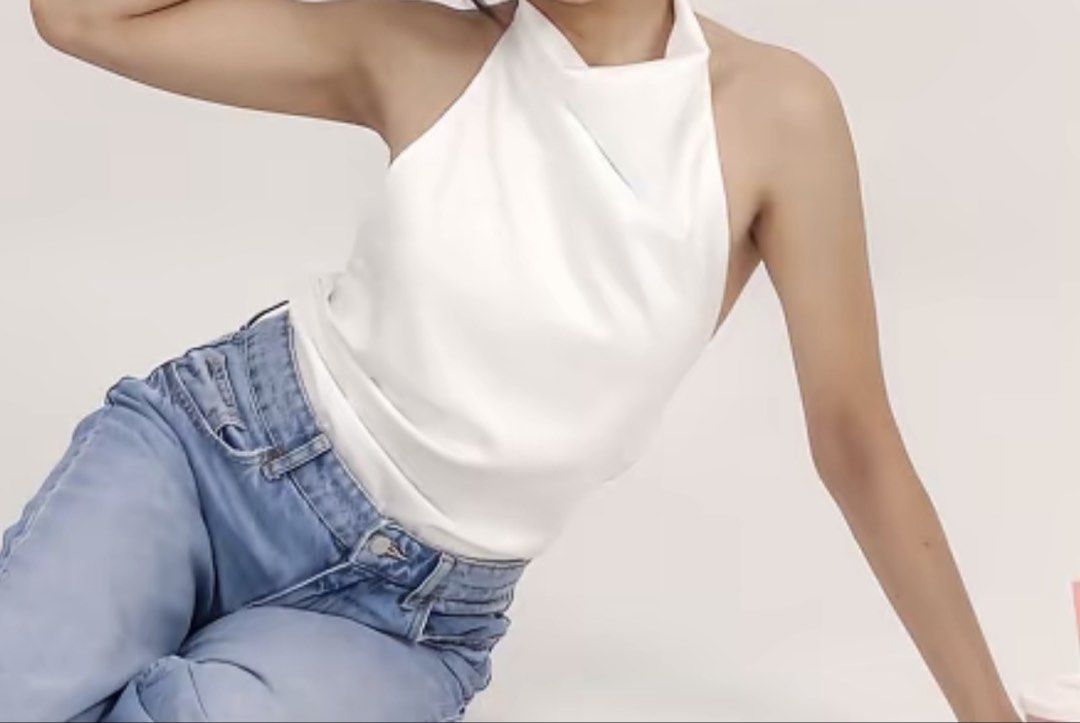 M White Classy Cowl Neck Top (Category: Sleeveless) located in Manila. Submitted by cooldragon_2d8241 (Listing ID 1461248360, Image 1). Description: - MAKATI White cowl neck top - Drapes nicely at the front MEDIUM TO LARGE TIE KNOT STYLE OF STRAPS.