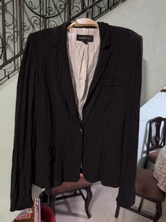 (Category: ) located in . Submitted by aprilluxcloset0812 (Listing ID 1461292410, Image 1). Description: .