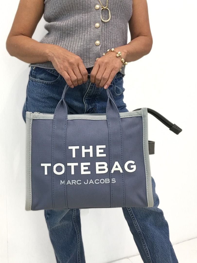 Marc Jacobs Medium "The Tote Bag" (Preloved Authentic) (Category: Luxury Bags & Wallets) located in Santa Rosa. Submitted by brandieshoppe (Listing ID 1461296749, Image 2). Description: ✅ Authentic/Original Preloved ✅ From Japan Auction ✅ Money-back Guaranteed If Proven Fake ✅ Message Us For More Details ✅ Open for Layaway Disclaimer: All items sold are preloved unless otherwise stated as brand new. As pre-owned items, signs of previous use, wear