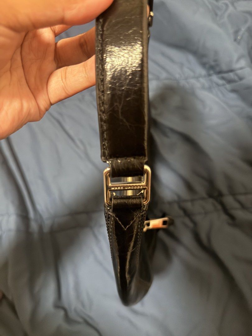 Marc Jacobs Small Black Crinkle Cruiser Crescent Bag (Category: Luxury Bags & Wallets) located in Cebu City. Submitted by ttaglucop (Listing ID 1461163941, Image 3). Description: Bought in Paris!! Rfs: too many bags!! letting go. not using anymore .