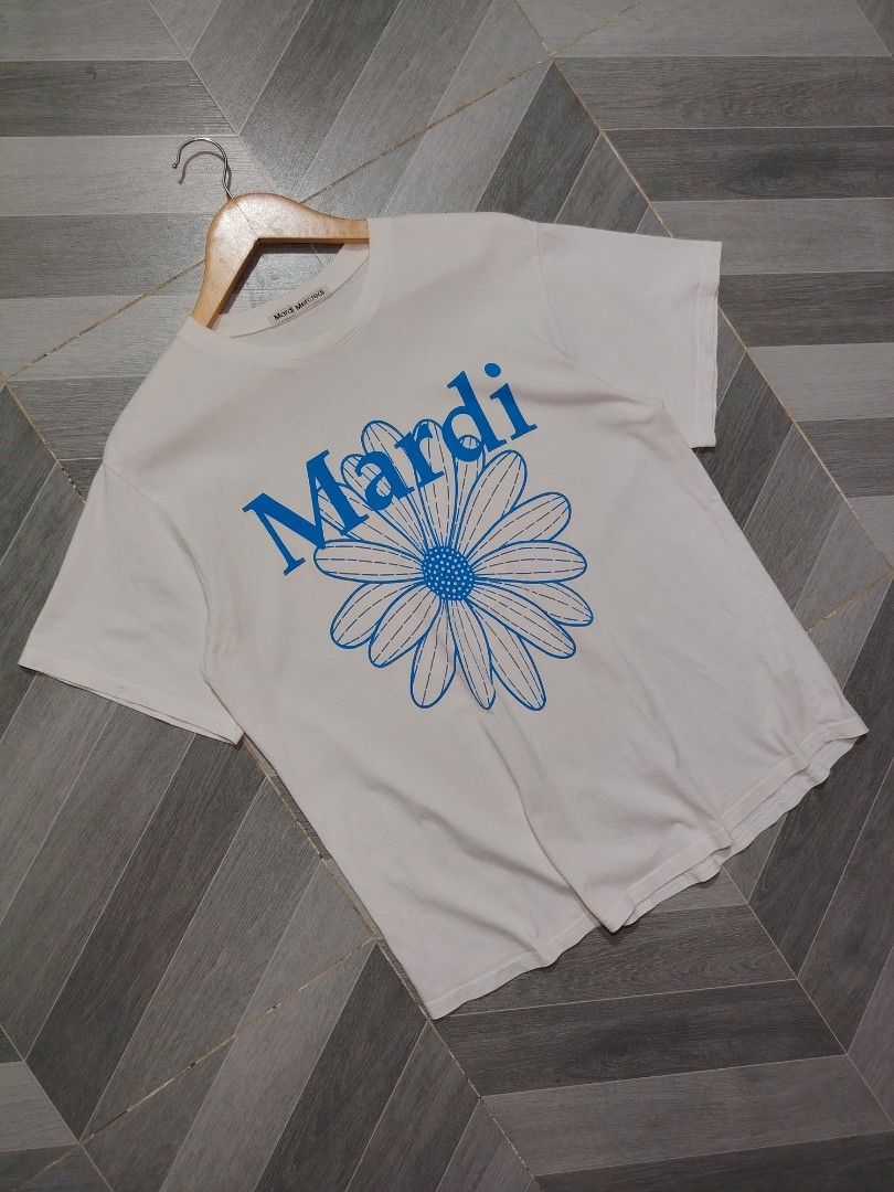 Mardi Mercredi (Category: Tshirts & Polo Shirts ) located in Polomolok. Submitted by urfindsph (Listing ID 1461276853, Image 1). Description: Mardi Mercredi Excellent Actual 20x26.5 No issue 750.