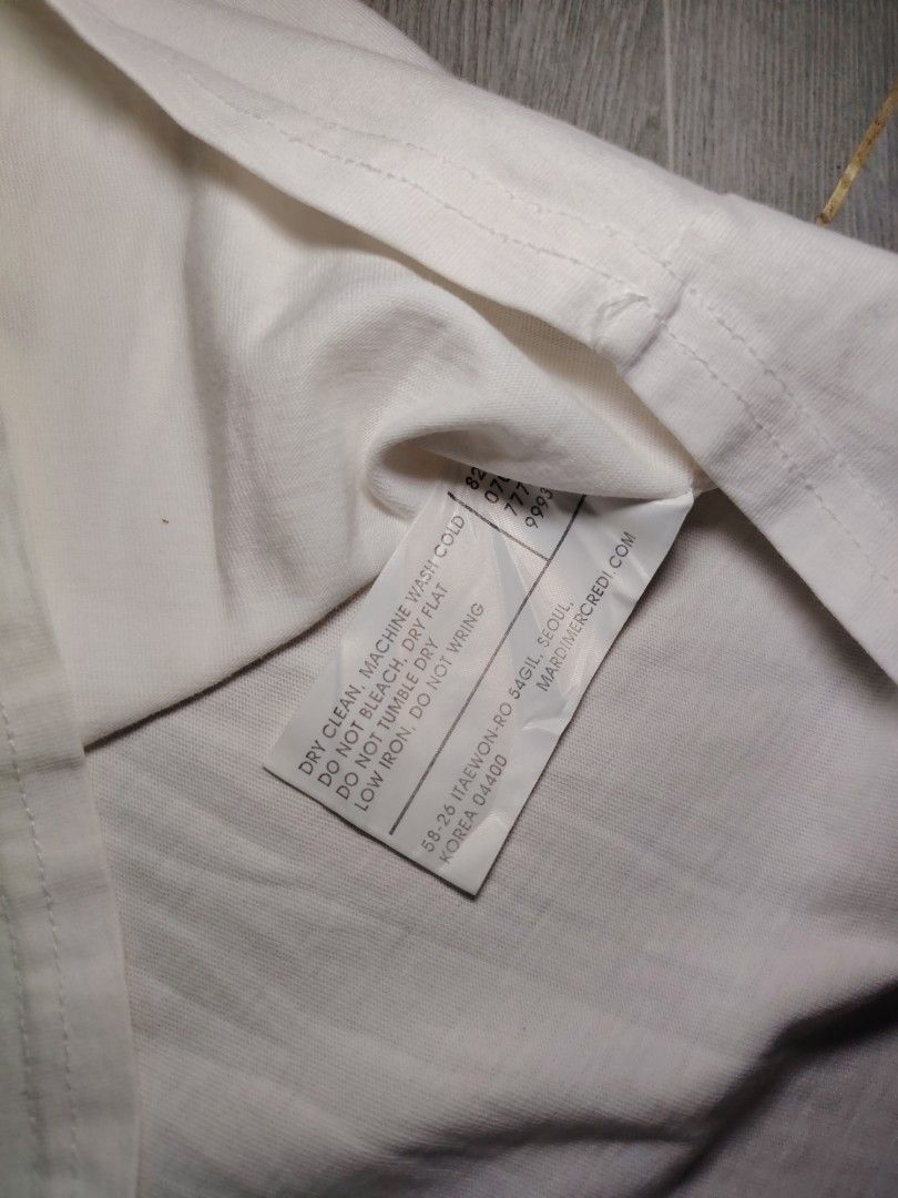Mardi Mercredi (Category: Tshirts & Polo Shirts ) located in Polomolok. Submitted by urfindsph (Listing ID 1461276853, Image 3). Description: Mardi Mercredi Excellent Actual 20x26.5 No issue 750.