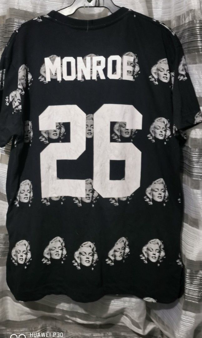 Marilyn Monroe AOP (Category: Shirts) located in San Jose. Submitted by thrift_ni_sir (Listing ID 1461237890, Image 1). Description: Crack prints on the no. 26 MOD j&t Add shipping fee MOP gcash.