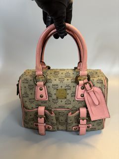 (Category: ) located in . Submitted by ricahsukaybags_2017 (Listing ID 1461246223, Image 1). Description: .