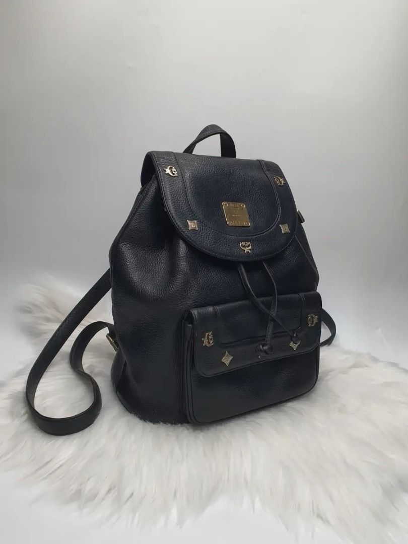 MCM Munchen Visetos Vintage Black Magnetic Backpack Bag (Category: Activewear) located in Manila. Submitted by aftermarketphilippines (Listing ID 1461178608, Image 3). Description: MCM Munchen Visetos Vintage Black Magnetic Backpack Bag 9.5/10 (Good As New) No issue Used Price : 9000 HMU Location: San Juan City .
