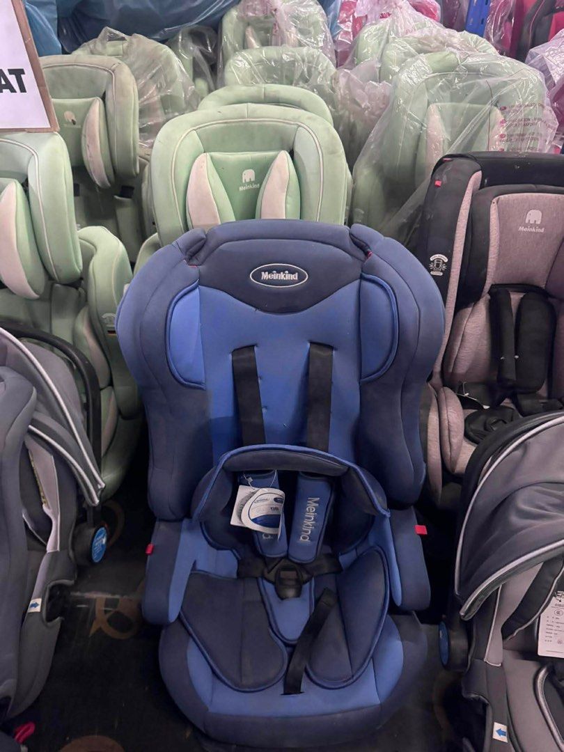 MeinKid Car Seat - Blue (Category: Car Seats) located in Manila. Submitted by decluttergly (Listing ID 1461271459, Image 1). Description: - Blue MeinKid car seat - Suitable for toddlers and older children - Secure 5-point harness - Padded headrest and side wings for enhanced comfort and safety - Available in multiple colors.