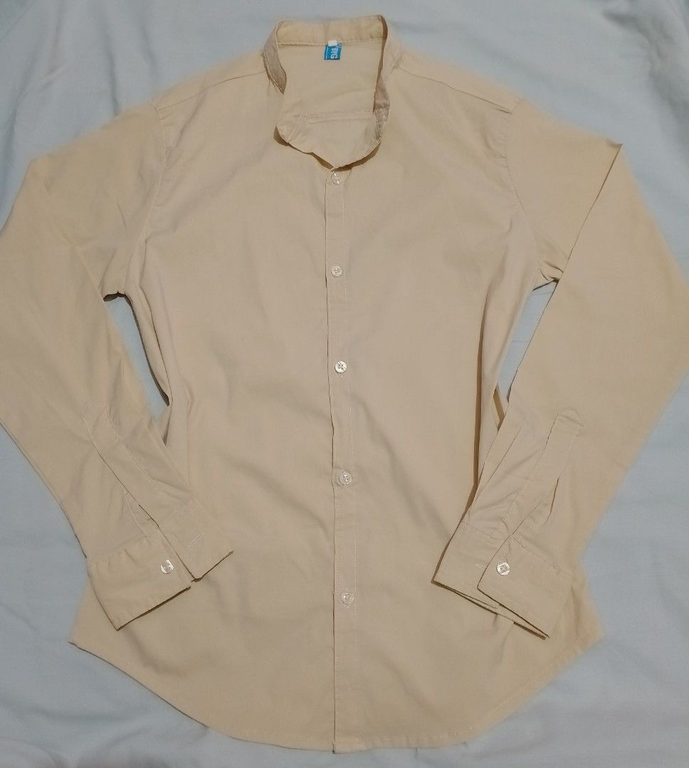 Long Sleeve Button-Up Shirt (Category: Longsleeves) located in Manila. Submitted by nievesolanna (Listing ID 1461286396, Image 1). Description: 80 pesos LOC: SAMPALOC, MANILA.