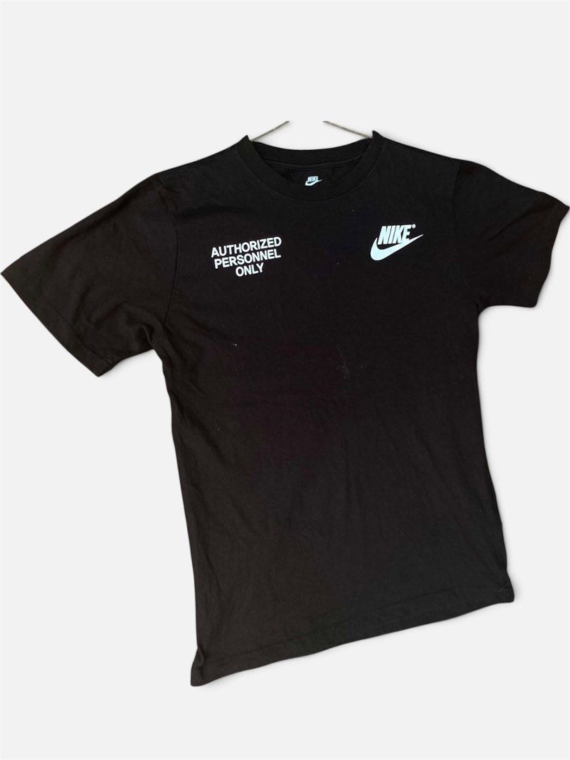 MEN’S NIKE TECH SPORTSWEAR (Category: Tshirts & Polo Shirts ) located in Bacolod City. Submitted by truk_thrift (Listing ID 1461275539, Image 1). Description: .