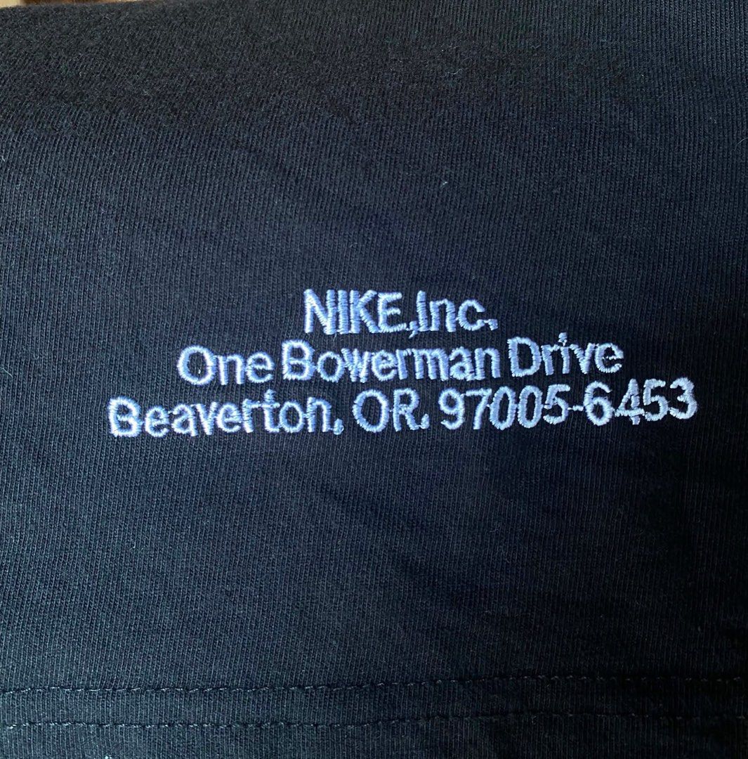 MEN’S NIKE TECH SPORTSWEAR (Category: Tshirts & Polo Shirts ) located in Bacolod City. Submitted by truk_thrift (Listing ID 1461275539, Image 3). Description: .