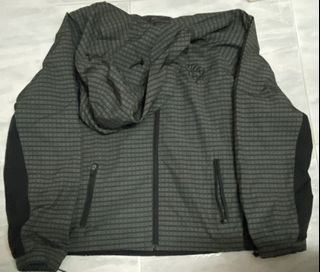 （分類：）位於 。 由 da_plugg 提交（商品編號 1461130631，圖片 1）。簡介： 。