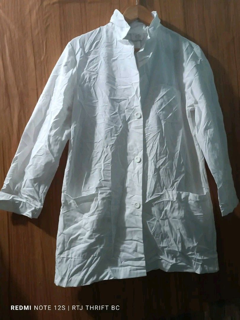 Meta Lab Coat ALTERED ARMS LENGTH (Small on Tag) (Category: Coats, Jackets and Outerwear) located in Baguio. Submitted by ogiesiomai23 (Listing ID 1461189495, Image 2). Description: Meta Lab Coat Manual Measurements (Medida) W: 40" Shoulders Width: 17" L: 31" Arms: 22" Tag: 10 (Small) DIY Adjustment sa Arms (Malinis Tahi) 2 Pockets HQ Tela Like New to Good as New P450 + SF.