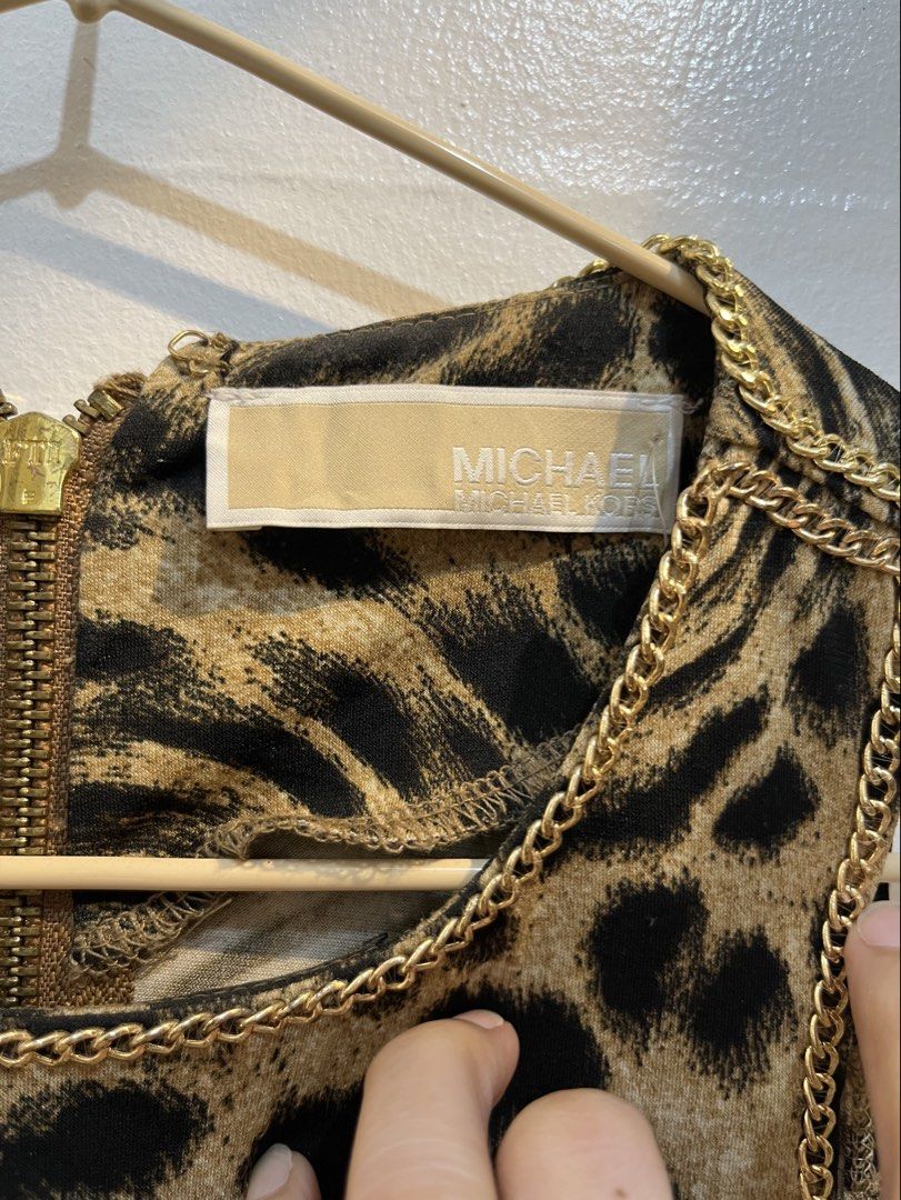 Michael kors leopard dress (Category: Dresses) located in Guinobatan. Submitted by rosseeey (Listing ID 1461121809, Image 3). Description: Small-large stretchable .