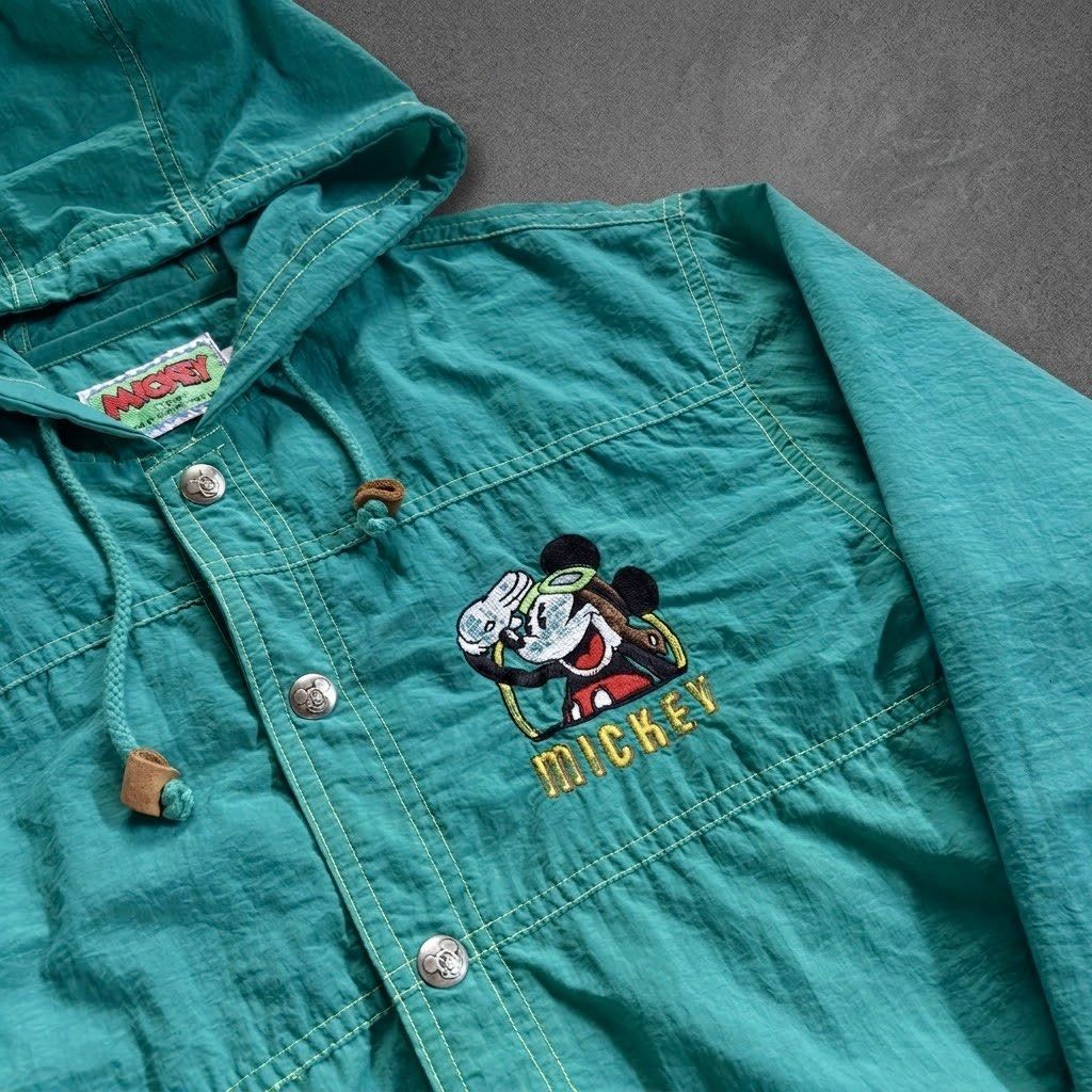 MICKEY MOUSE EMBROID JACKET (KIDS) (Category: Babies & Kids Fashion) located in Taguig. Submitted by clarrk95 (Listing ID 1461303650, Image 2). Description: Mickey Mouse Embroid Jacket (Kids) Length: 21inches Width: 19inches Sleeve Length: 13inches PRICE: ₱400 ONLY! ✅ very good condition ✅ add shipping fee ✅ ignoring LP inquiry Shipping: Lalamove | J&T | LBC Location: Taguig📍 Payment: Gcash | Bank | Cash FB: THRFT IG: thrft_25 DM for more detail