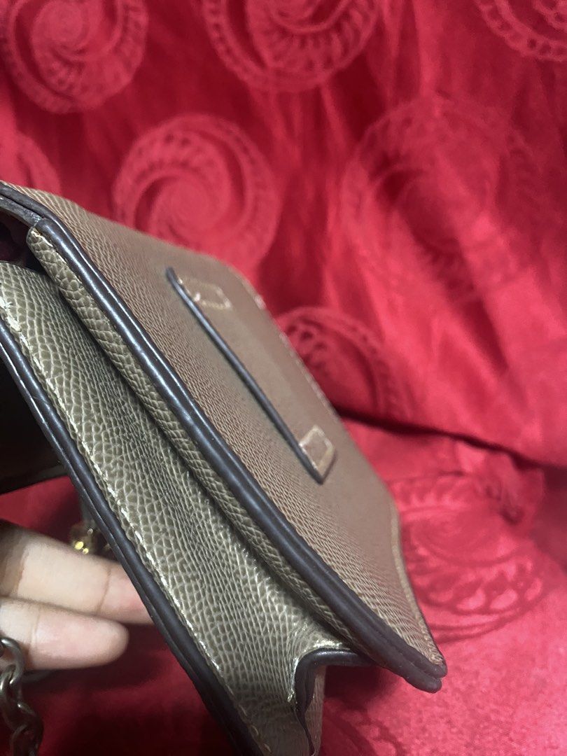 Micro (Category: Cross-body Bags) located in Davao. Submitted by goldenstone_0be9b3 (Listing ID 1461161862, Image 3). Description: maganda pa looks new.