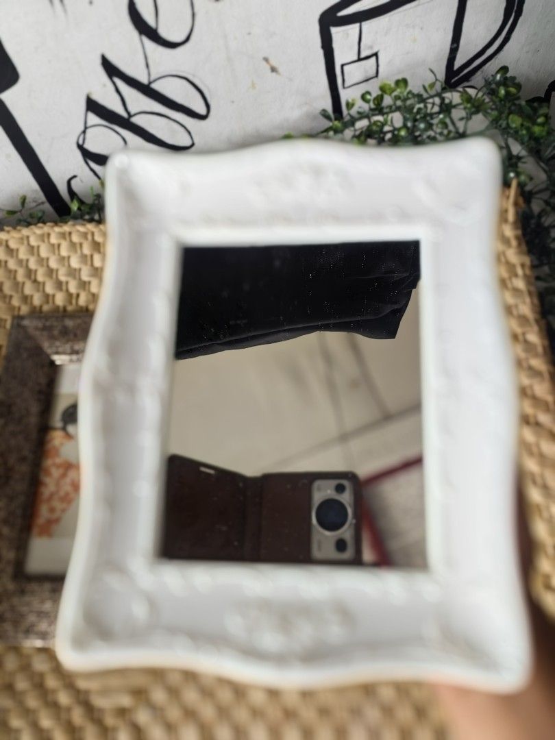 Mirror frame take all (Category: Frames & Pictures) located in Calamba. Submitted by princesspauliney. (Listing ID 1461131179, Image 3). Description: 250 take all Shoppee check out Jnt direct courier Lalamove pick up Calamba laguna GCASH payment First to pay basis.
