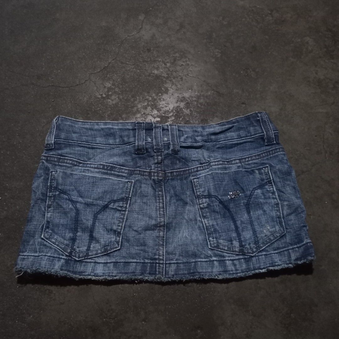 Miss sixty (Category: Skirts) located in Manila. Submitted by tcbukay_zxc25 (Listing ID 1461322855, Image 1). Description: excellent.