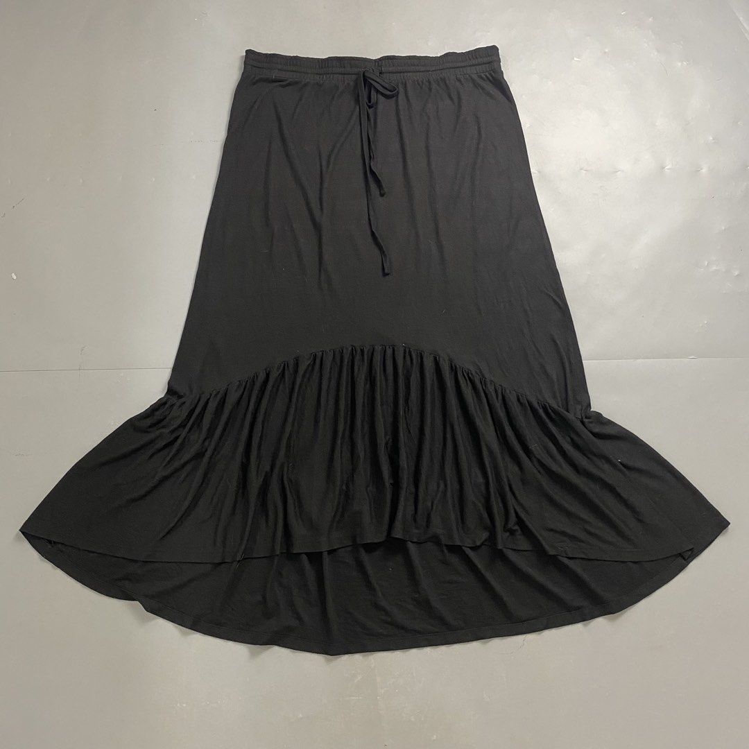 Mix & Co. 🌸 | Solid Black High-Low Tiered Ruffle Maxi Skirt (Category: Skirts) located in Bulacan. Submitted by orc.ph (Listing ID 1461252013, Image 1). Description: Mix & Co. 🌸 | Solid Black High-Low Tiered Ruffle Maxi Skirt Material Used: Polyester -Black -High-Low Asymmetrical Ruffled Hemline -Gathered Lower Tier Detail -Elastic Waistband -Front Drawstring -Flowy ‎-Size: XL-XXL ‎-Waistline: 36"-40" ‎-Length: 40” ‎-Model: ‘’5’6, Waistline 28-