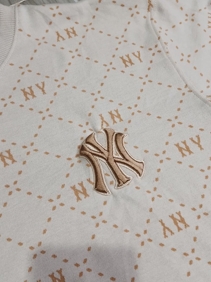 MLB NY YANKEES AOP MONOGRAM SWEATER JACKET (freeshipping) (Category: Coats, Jackets and Outerwear) located in Quezon City. Submitted by gyl-stop (Listing ID 1461132700, Image 3). Description: free shipping 24 x 28 excellent condi cr: 9.8/10 issue: none.