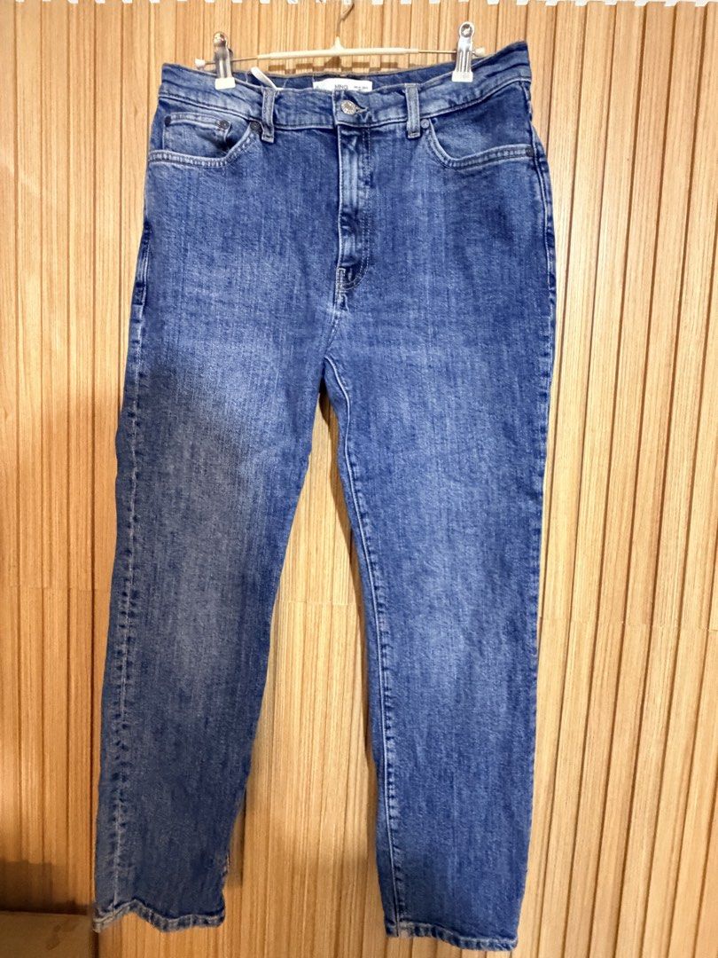 MNG Blue Denim Jeans (Category: Jeans) located in Makati City. Submitted by ziagabrielle (Listing ID 1461122759, Image 2). Description: - Classic blue MNG denim jeans - Straight leg cut - Button and zip closure - Two front and two back pockets - Made in Turkey - Versatile staple piece for any outfit -W30xL37.