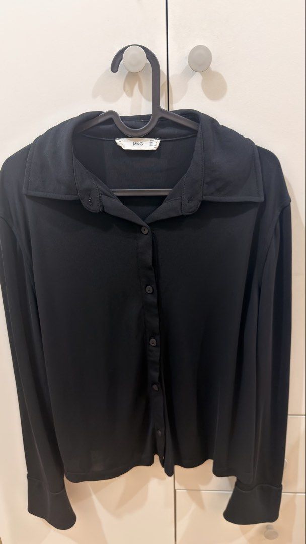 MNG Button Down Long Sleeves Polo [Size: Large] (Category: Blouses) located in Manila. Submitted by _micaaahsl (Listing ID 1461281849, Image 1). Description: Mango Button Down Long sleeves Polo Size: Large Location: Sta Mesa, Manila.