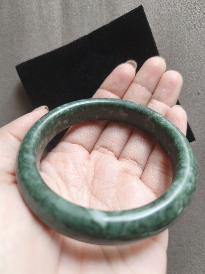 moss green quartzite jade bangle 53/54mm (Category: Bracelets) located in Quezon City. Submitted by _shopsnatched88 (Listing ID 1461165803, Image 3). Description: quartzite / carbonate jade natural stone, not resin glass nor plastic opaque, waxy, non reactive on uv pretty moss green color (evenly distributed color) 53/54mm diameter xsmall wrist size with certificate .