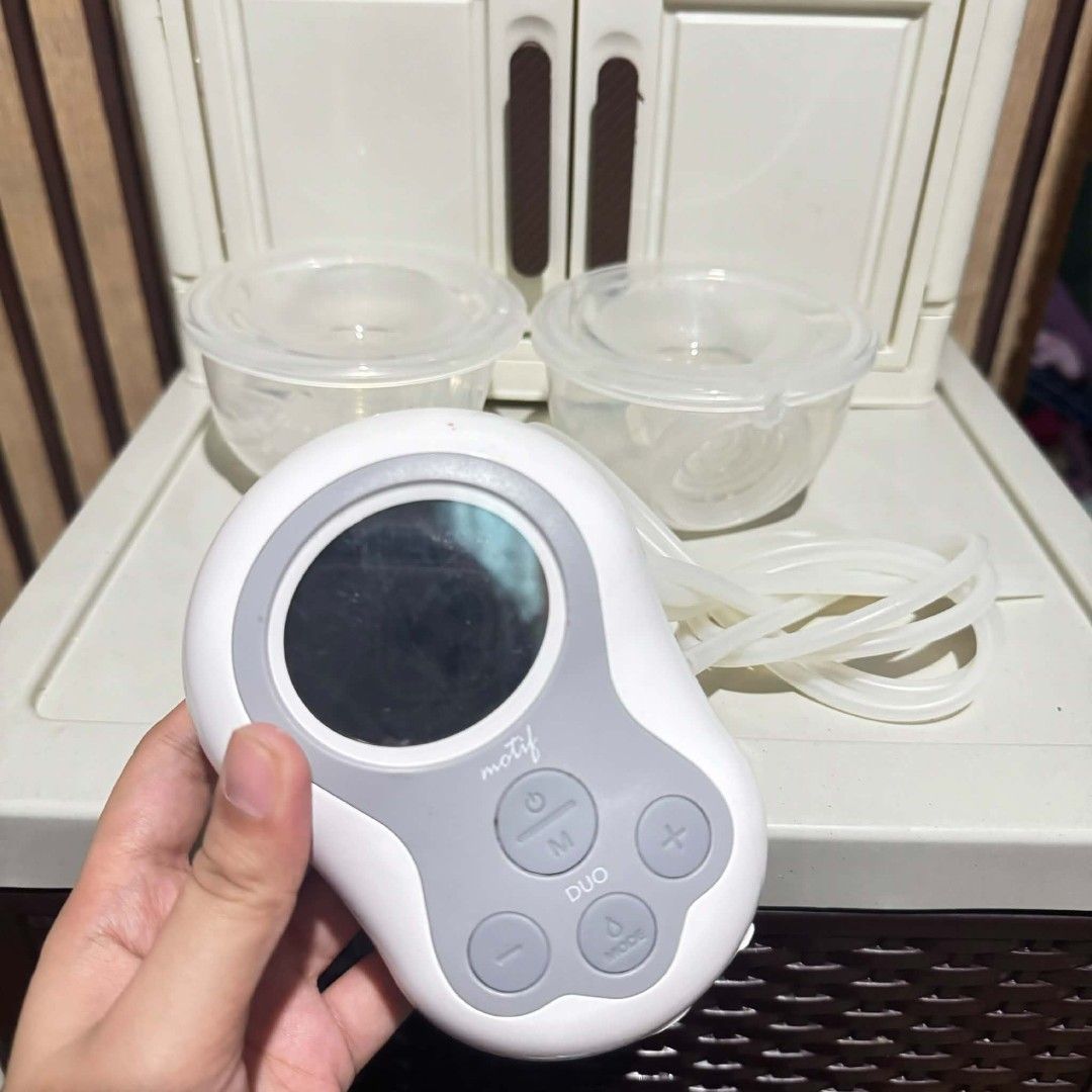 Motif duo wearable pump (Category: Breastfeeding & Bottle Feeding) located in Cavite. Submitted by tanyasy2729 (Listing ID 1461316727, Image 2). Description: Motif duo with generic cups -box -charger - free milk bags rfs: declutter can ship. lalamove near area of imus cavite. and shop33 check out ₱50 available COD but price increases bcoz shop33 higher deduct payment via cashG, Màribàánk message me for more inquiry.