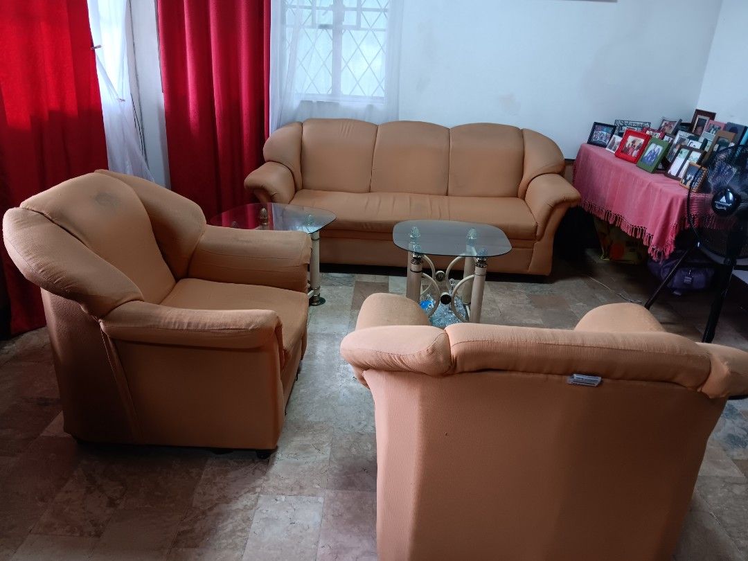 MOVING OUT SUPER SALE!!! (Category: Other Home Furniture) located in Las Pinas. Submitted by jesus1smysavi0r (Listing ID 1461123178, Image 1). Description: all must go! NO LOW BALLERS please! Serious buyers only first pay, priority SF on the buyer AC still with warranty.