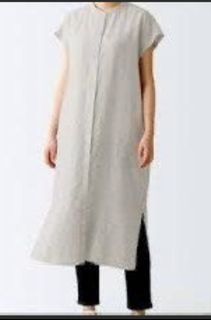 (Category: ) located in . Submitted by designerbrandsforless (Listing ID 1461158667, Image 1). Description: .