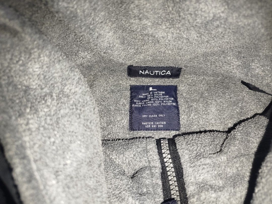 Nautica Fleece Lined Jacket (Category: Coats, Jackets and Outerwear) located in San Juan City. Submitted by reddvelasquez4298 (Listing ID 1461243184, Image 3). Description: Nautica Fleece Lined Jacket With Hood Size Large 25.5 Width 27.5 Length Good Condition Issues some fade parts, paint stains, hindi naman ganun kahalata check photos. 😊 950 pesos PM.