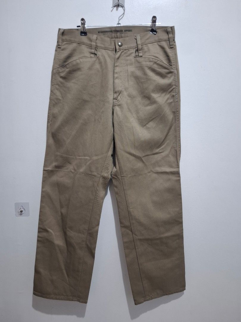 Neighborhood 30 to 32 (Category: Chinos) located in Tarlac. Submitted by christopher.24 (Listing ID 1461140901, Image 1). Description: excellent condition legit.