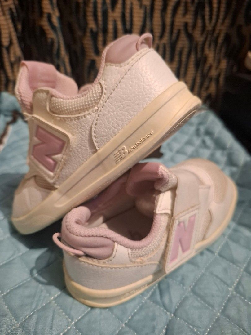 NEW BALANCE 300 18CM (Category: Babies & Kids Fashion) located in Cavite. Submitted by annek_annek (Listing ID 1461214346, Image 1). Description: NEW BALANCE 300 FOR KIDS 18CM CONDITION: GOOD CONDITION PLEASE DO MANAGE EXPECTATION. ITEMS IS PRELOVED. PLEASE SEND ME A MESSAGE FOR MORE DETAILS..