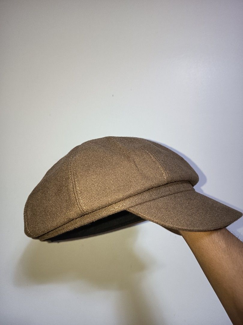 Newsboy Hat (Khaki) (Category: Caps & Hats) located in Pasay City. Submitted by ODDXX (Listing ID 1461247204, Image 1). Description: Newsboy Khaki Hat Very Good Condition No Issue Ready to use! 200php Only!.