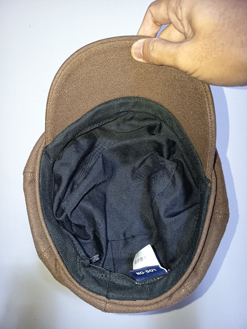 Newsboy Hat (Khaki) (Category: Caps & Hats) located in Pasay City. Submitted by ODDXX (Listing ID 1461247204, Image 3). Description: Newsboy Khaki Hat Very Good Condition No Issue Ready to use! 200php Only!.