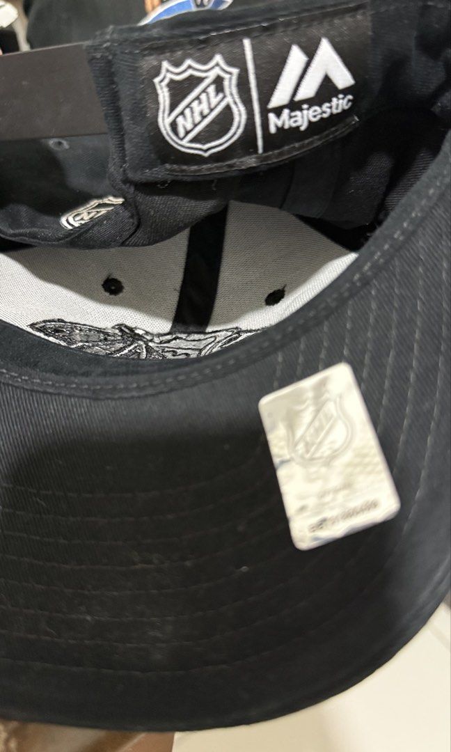 NHL Majestic Chicago Blackhawks Snapback Cap (Category: Caps & Hats) located in Naga. Submitted by tiindahunts (Listing ID 1461287948, Image 3). Description: From Dubai box!.