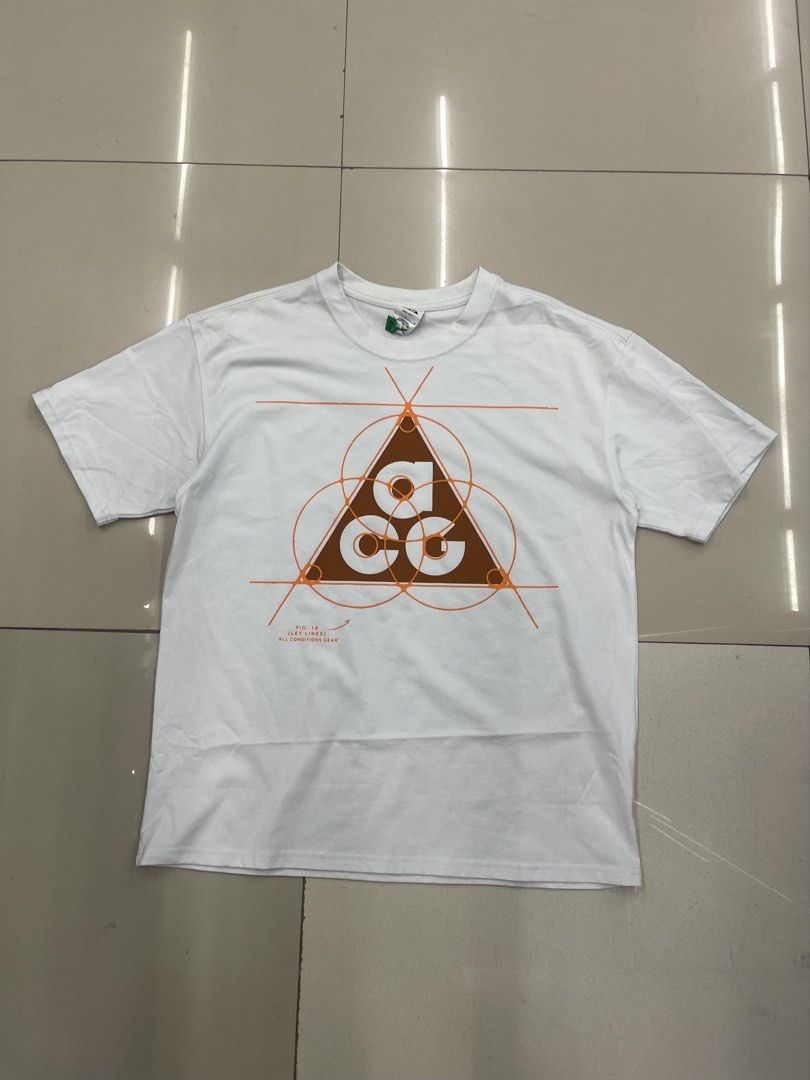 NIKE ACG LEYLINE GRAPHIC TEE (Category: Tshirts & Polo Shirts ) located in Manila. Submitted by 5kcollectiveph (Listing ID 1461238648, Image 1). Description: NIKE ACG LEYLINE GRAPHIC TEE -Large -Width: 22.5 -Length: 28 -Like new / brand new condi.