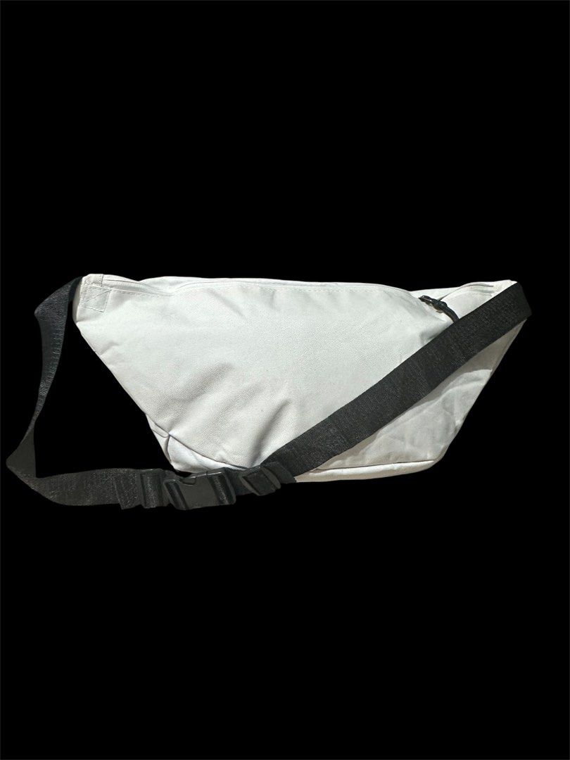 Nike bodybag (Category: Cross-body Bags) located in Butuan. Submitted by philcassiedyshopping (Listing ID 1461176011, Image 3). Description: malaki po iti wat u c is wat u get orig nike.