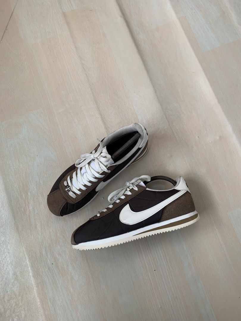 Nike Cortez Baroque Brown (Category: Sneakers) located in Cebu City. Submitted by fkayestuffs69 (Listing ID 1461321153, Image 1). Description: Nike Cortez Baroque Brown Preloved no box Uk 7 Us 8 Cm 26 Euro 41 Good as new No issues 2300 + shippingfee No Cop/Cod Loc Cebu City Pm.