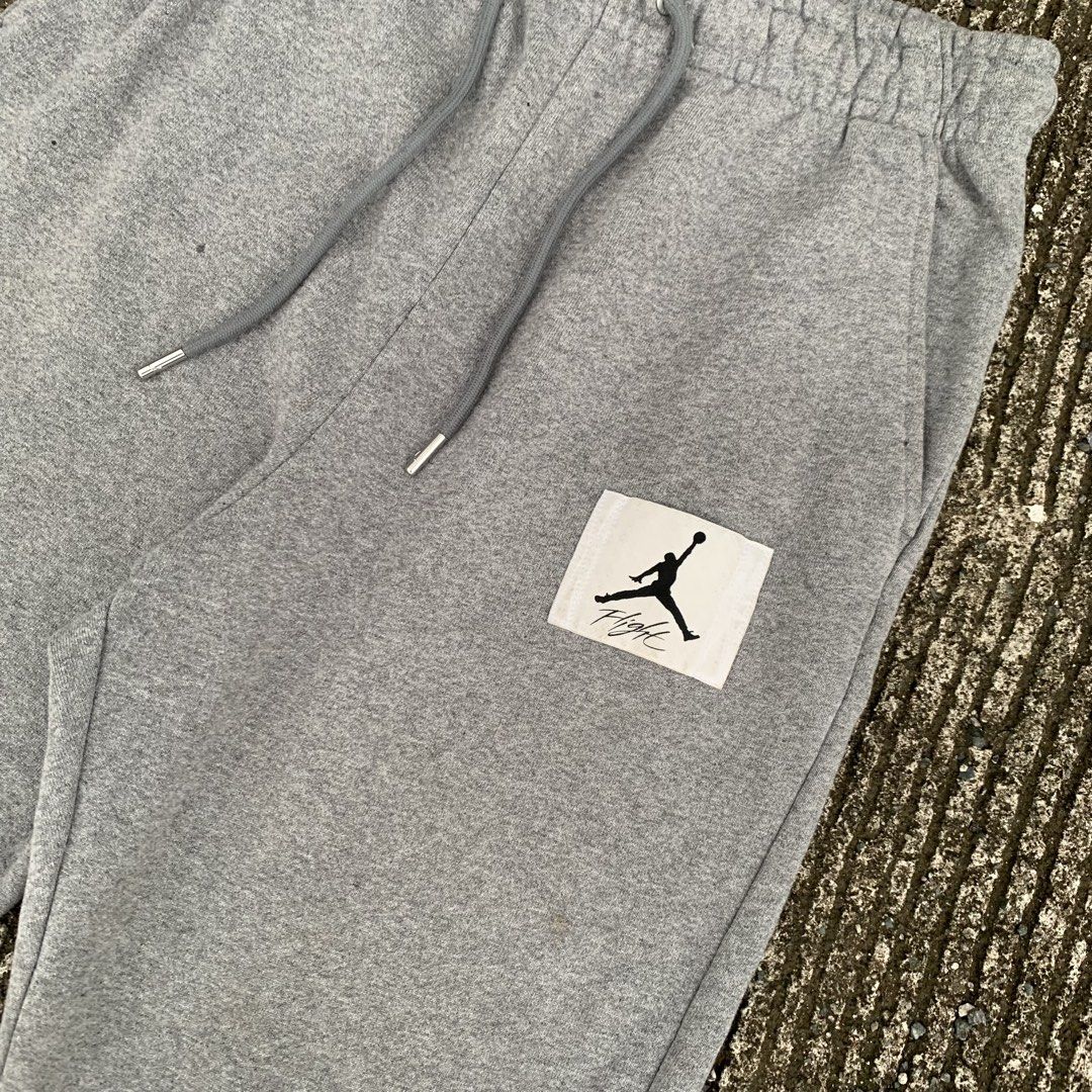 Nike Jordan Essentials Fleece Pants grey (Category: Joggers) located in Manila. Submitted by _thrift.clothes._ (Listing ID 1461323054, Image 3). Description: Size:Medium W:28-30 L:38.