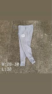 (Category: ) located in . Submitted by _thrift.clothes._ (Listing ID 1461323054, Image 1). Description: .